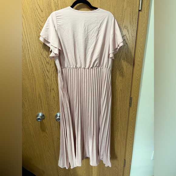 SHEIN Dresses & Skirts - SHEIN Blush Pink Curve Pleated Open Back with a Bow Dress